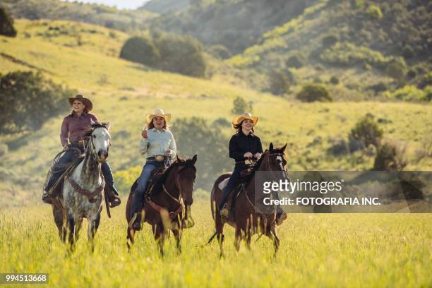 utah cowgirls friends - fotografia photos stock pictures, royalty-free photos & images