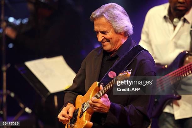 Jazz guitarist John Mc Laughlin performs during the 29th edition of "Sous les pommiers" jazz festival in Coutances western France. "Sous les...