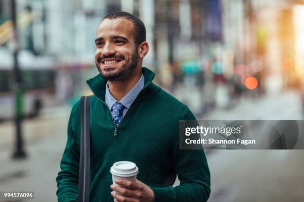 street portrait of a young businessman - taking a break 個照片及圖片檔