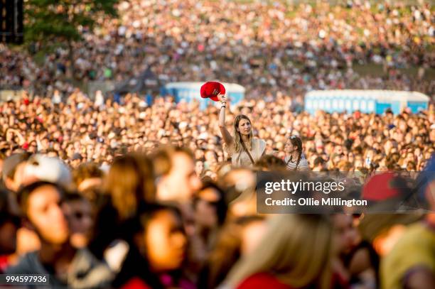 The crowd at the mainstage at The Plains of Abraham in The Battlefields Park during day 4 of the 51st Festival d'ete de Quebec on July 8, 2018 in...