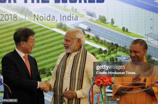 Modi Hans Handsacre Photos and Premium High Res Pictures - Getty Images