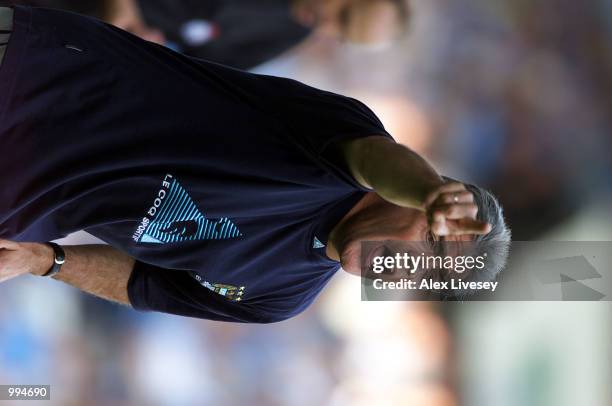 Kevin Keegan, manager of Man City shouts instructions during the Nationwide First Division match between Manchester City and Crewe Alexandra at Maine...