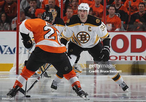 Zdeno Chara of the Boston Bruins skates against the Philadelphia Flyers in Game Six of the Eastern Conference Semifinals during the 2010 NHL Stanley...