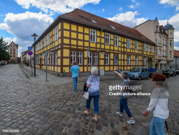 June 2018, Germany, Templin: Half-timbered houses where Berliner Strasse crosses with Schinkelstrasse in Templin. The city councillors of Templin are...
