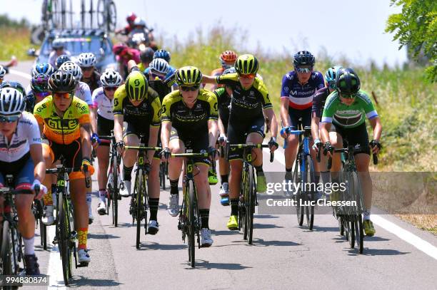 Sarah Roy of Australia / Gracie Elvin of Australia / Annemiek van Vleuten of The Netherlands / Team Mitchelton-Scott of Australia / Bottle Vest /...