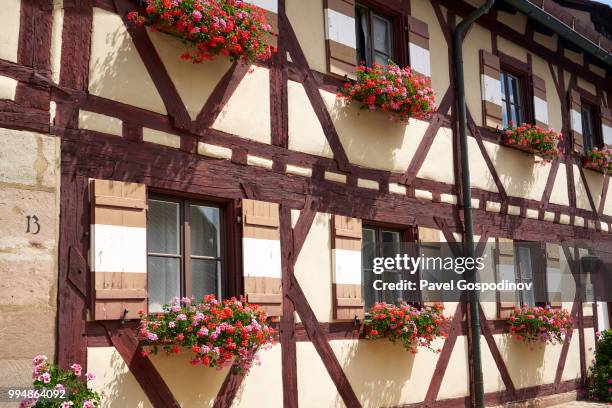 half-timbered houses in nuremberg's (nürnberg) old town - pavel gospodinov 個照片及圖片檔