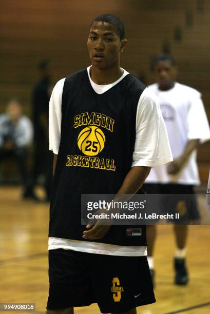 High School Basketball: Simeon Career Academy Derrick Rose during game at Ben Wilson Gymnasium. Chicago, IL CREDIT: Michael J. LeBrecht II