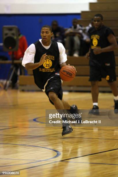 High School Basketball: Simeon Career Academy Derrick Rose in action during game at Ben Wilson Gymnasium. Chicago, IL CREDIT: Michael J. LeBrecht II
