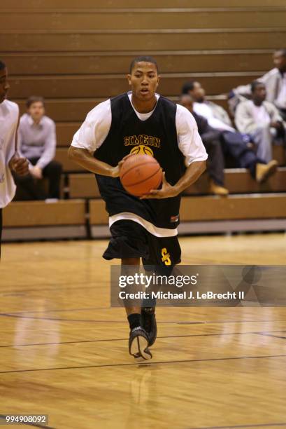 High School Basketball: Simeon Career Academy Derrick Rose in action during game at Ben Wilson Gymnasium. Chicago, IL CREDIT: Michael J. LeBrecht II