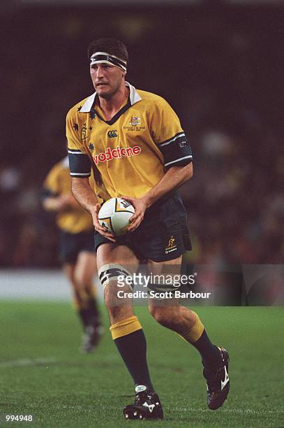 John Eales of the Wallabies in action during the rugby union match between the Australian Wallabies and the New Zealand Maori at the Sydney Football...