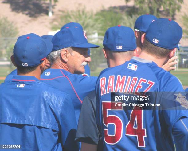 Sports psychologist Ken Ravizza talks to Cubs players during spring training in March 2016. Ravizza died on July 8, 2018 at age 70.