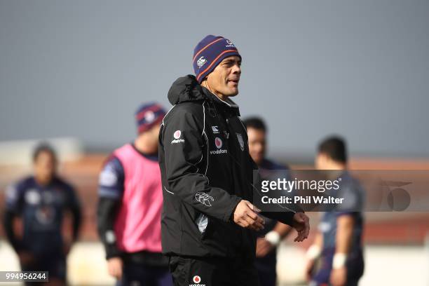 Warriors coach Stephen Kearney during a New Zealand Warriors NRL training session at Mount Smart Stadium on July 10, 2018 in Auckland, New Zealand.
