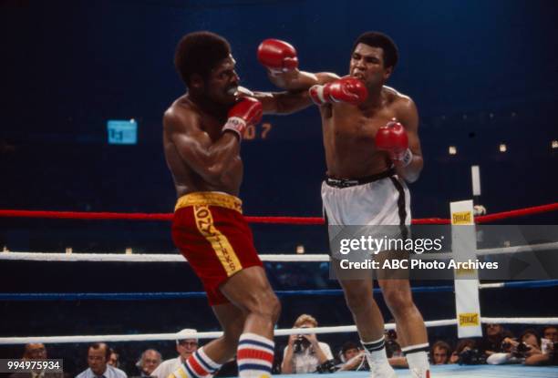 New Orleans, LA Leon Spinks, Muhammad Ali boxing at the Superdome in New Orleans, LA.
