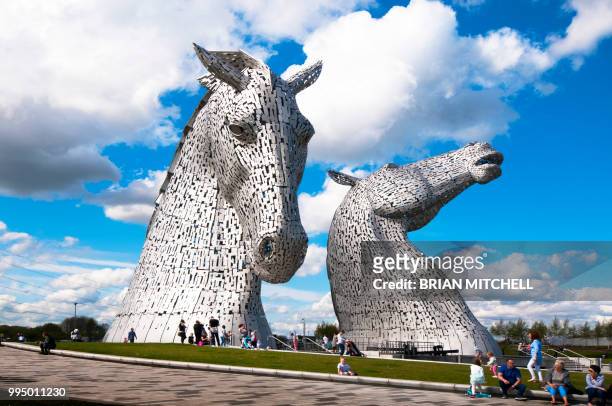 the kelpies, supernatural water horse , giant sculpture, falkirk, scotland, uk - djurimitation bildbanksfoton och bilder