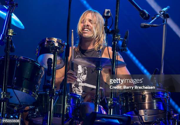 Taylor Hawkins of Foo Fighters performs at the Festival d'été de Québec on July 9, 2018 in Quebec City, Canada.