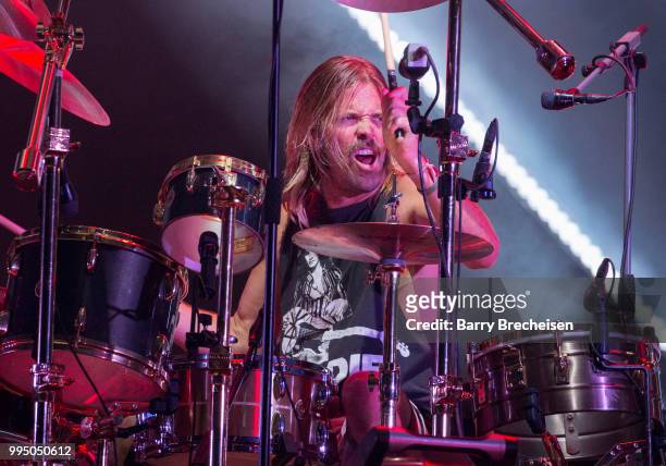 Taylor Hawkins of Foo Fighters performs at the Festival d'été de Québec on July 9, 2018 in Quebec City, Canada.