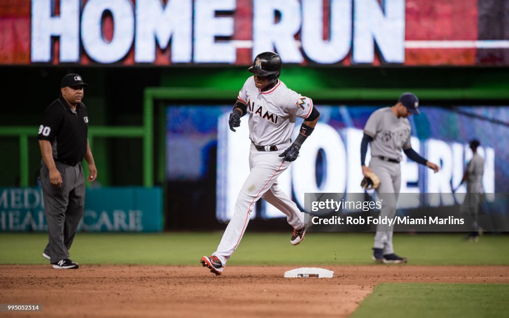 Milwaukee Brewers v Miami Marlins
