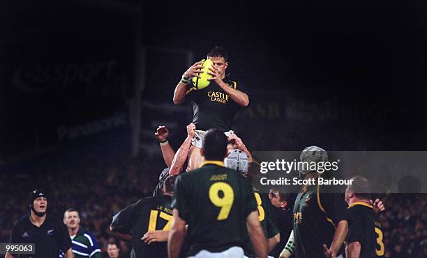 Bob Skinstad of South Africa wins a lineout during the Tri Nations match between New Zealand and South Africa played at Eden Park in Auckland, New...
