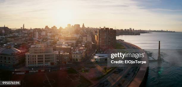 aerial view, high angle view of montevideo's coastline, ciudad vieja neighbourhood, uruguay - ojo stockfoto's en -beelden