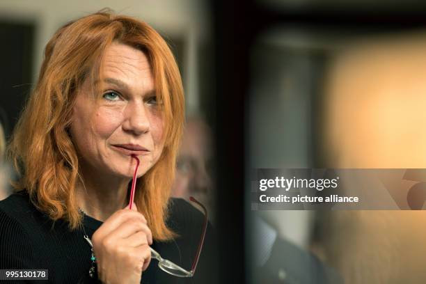 Turkish author and journalist Asli Erdogan, photographed during the award ceremony of the Erich Maria Remarque Peace Prize in Osnabrueck, Germany, 22...