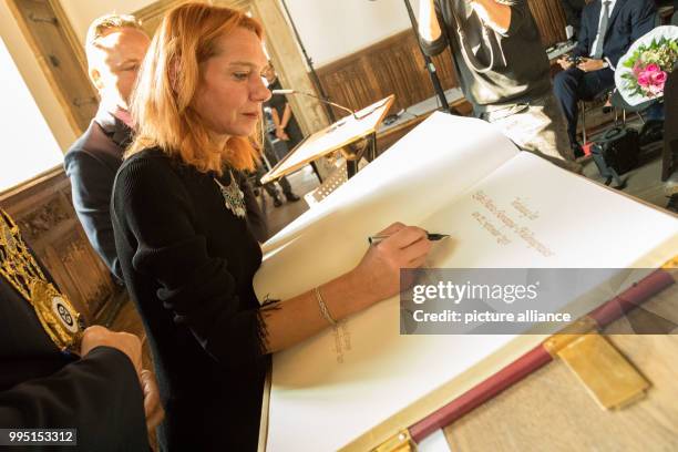 Turkish author and journalist Asli Erdogan, photographed during the award ceremony of the Erich Maria Remarque Peace Prize in Osnabrueck, Germany, 22...