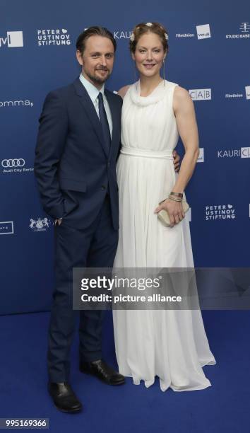 Axel Schreiber and Tessa Mittelstaedt arrive for the German Actors Award Ceremony 2017 in Berlin, Germany, 22 September 2017. Photo: Jörg...
