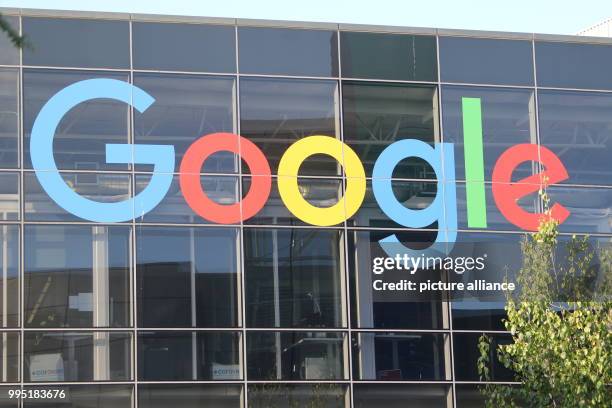 May 2018, USA, Mountain View: The logo of Google on the facade of headquarter of the parent company Alphabet. Photo: Christoph Dernbach/dpa