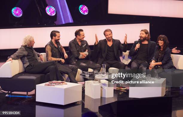 Thomas Gottschalk, Alec Völkel. Sascha Vollmer, Sasha, Rea Garvey and Nena in conversation at the television recording of 'Nena: Nothing Wasted' in...