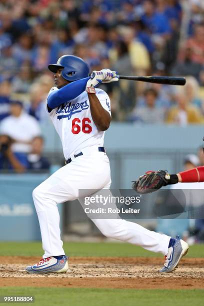 Yasiel Puig of the Los Angeles Dodgers bats during the game against the Atlanta Braves at Dodger Stadium on June 9, 2018 in Los Angeles, California....