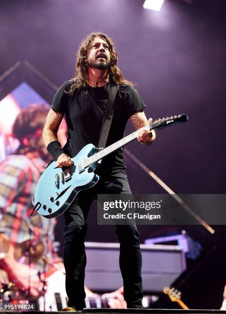 Dave Grohl of the Foo Fighters performs during the 51st Festival d'ete de Quebec on July 9, 2018 in Quebec City, Canada.