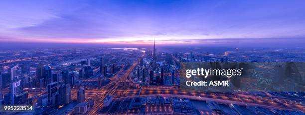 dubai skyline - dubai skyline stock pictures, royalty-free photos & images