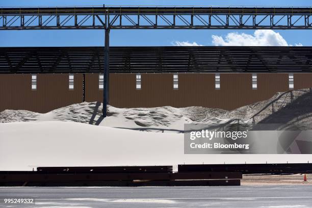 The Black Mountain Sand LLC Vest Mine stands in Winkler County, Texas, U.S., on Tuesday, June 19, 2018. In the West Texas plains, frack-sand mines...