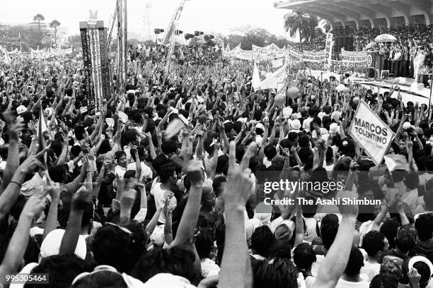 Marcos Rally 1,834 Supporters Rally In Manila Stock Photos, High-Res Pictures, and ...