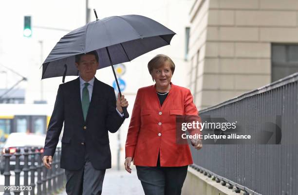 Dpatop - German chancellor Angela Merkel arrives to cast her Vote for the German Federal Election in Berlin, Germany, 24 September 2017. Photo:...