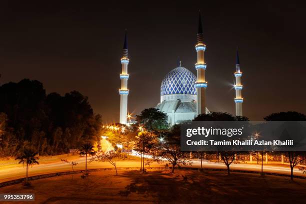 sultan salahuddin abdul aziz mosque - sultan mosque stock pictures, royalty-free photos & images