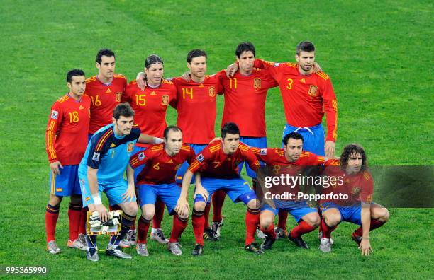 Spain line up for a group photo before the FIFA World Cup Semi Final between Germany and Spain at the Moses Mabhida Stadium on July 7, 2010 in...