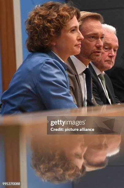 Wolfgang Kubicki, the head of the FDP, Christian Lindner, the party leader and top candidate, and Nicola Beer, the party's general secretary, attend...