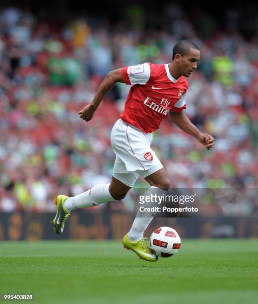 Theo Walcott of Arsenal in action during the Emirates Cup match between Arsenal and Celtic at the Emirates Stadium on August 1, 2010 in London,...