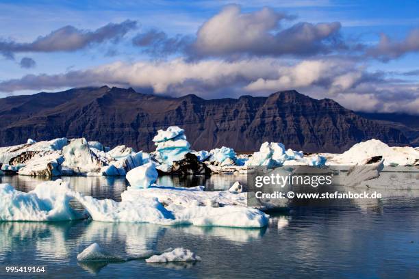 jökulsárlón glacier lagoon iceland ii - eis stock pictures, royalty-free photos & images