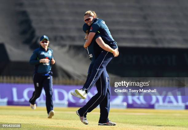 Laura Marsh of England Women celebrates with Heather Knight of England Women after bowling out Suzie Bates of New Zealand Women during the 2nd ODI:...