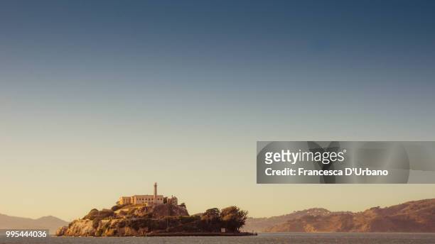 alcatraz island - panorama urbano stock pictures, royalty-free photos & images