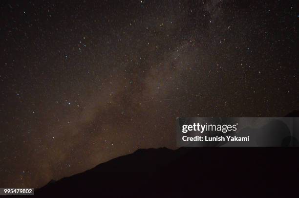 milkyway from kaligandaki valley - orion nebula stock pictures, royalty-free photos & images