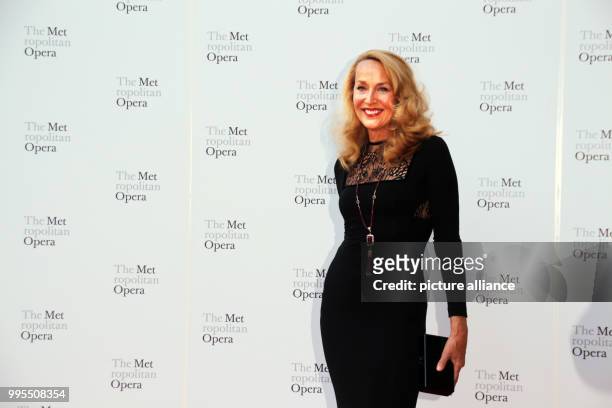 Former model Jerry Hall attends the season opening of the Metropolitan Opera in New York, US, 25 September 2017. Photo: Christina Horsten/dpa