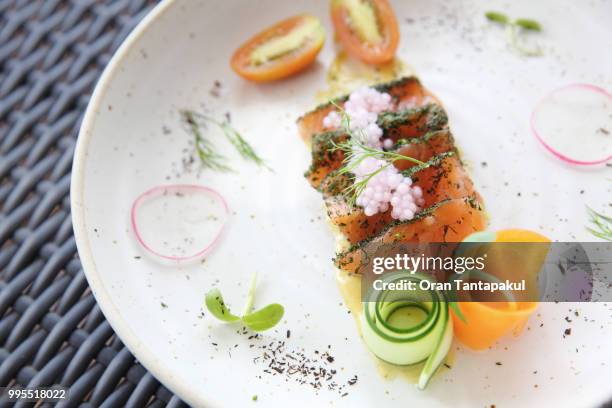 salmon gravlax - gravlax - fotografias e filmes do acervo