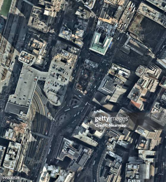 manhattan skyscrapers from above - city grid from above stock pictures, royalty-free photos & images
