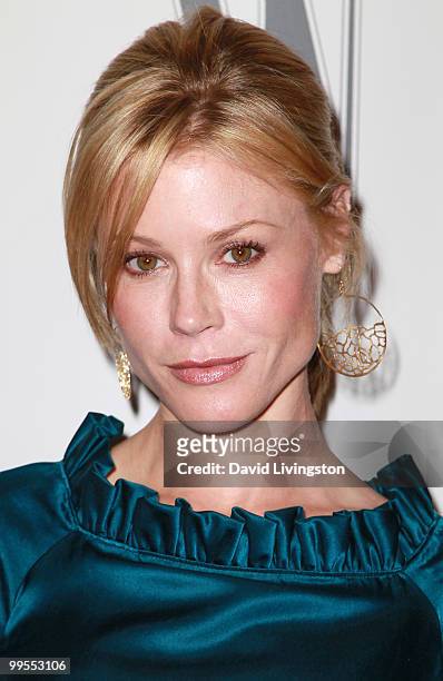 Actress Julie Bowen attends Step Up Women's Network 7th Annual Inspiration Awards at the Beverly Hilton on May 14, 2010 in Los Angeles, California.