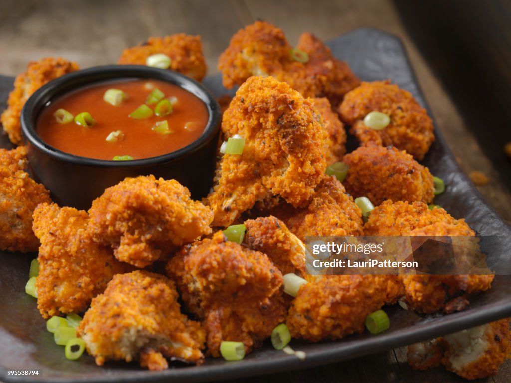 Crispy Baked Buffalo Wing Cauliflower Bites