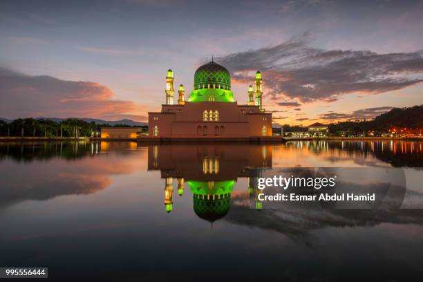 masjid bandaraya kota kinabalu - kota kinabalu 個照片及圖片檔