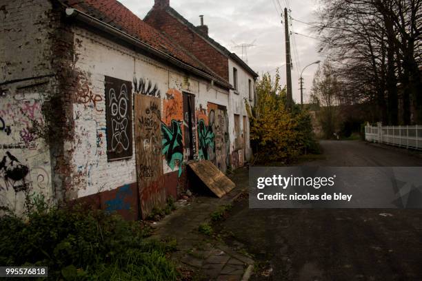 the lost city of doel - doel stock pictures, royalty-free photos & images