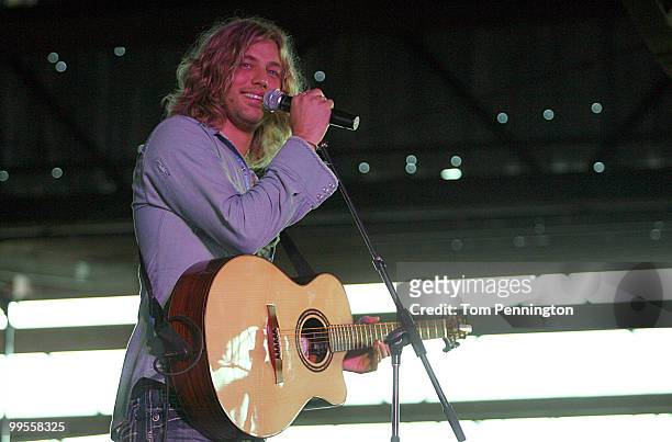 American Idol" Season 9 finalist Casey James performs in front of a hometown audience May 14, 2010 in Fort Worth, Texas.